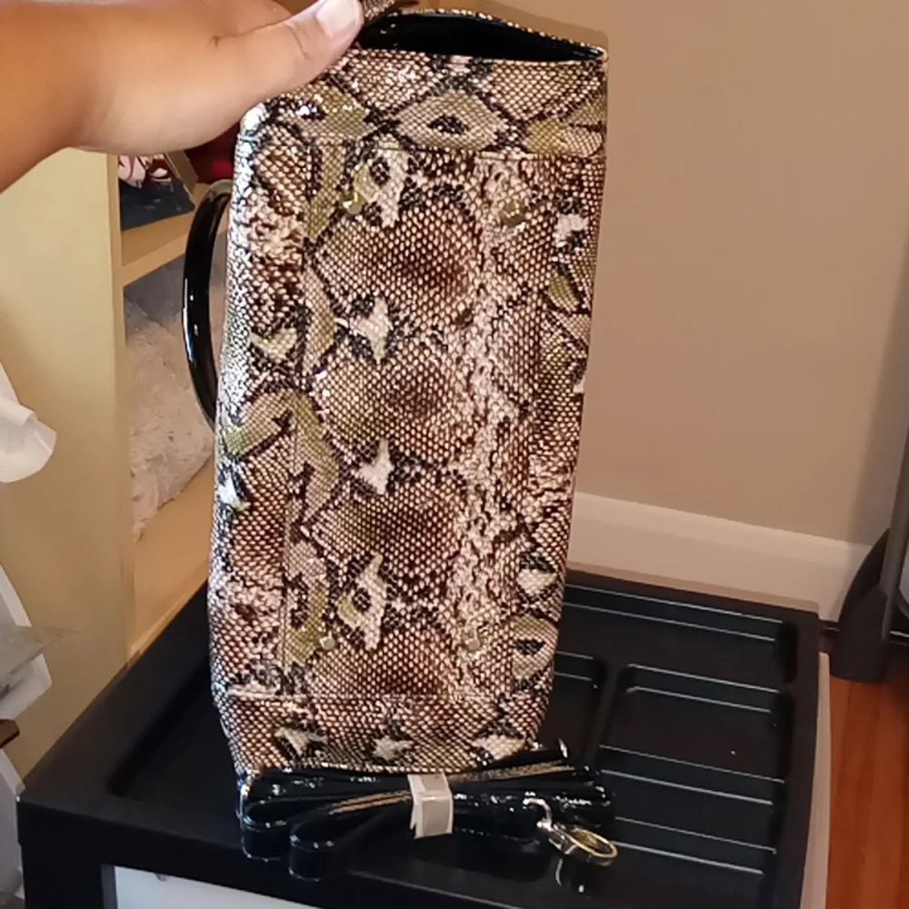 Women's accessory bag/ purse - Picture 9 of 10